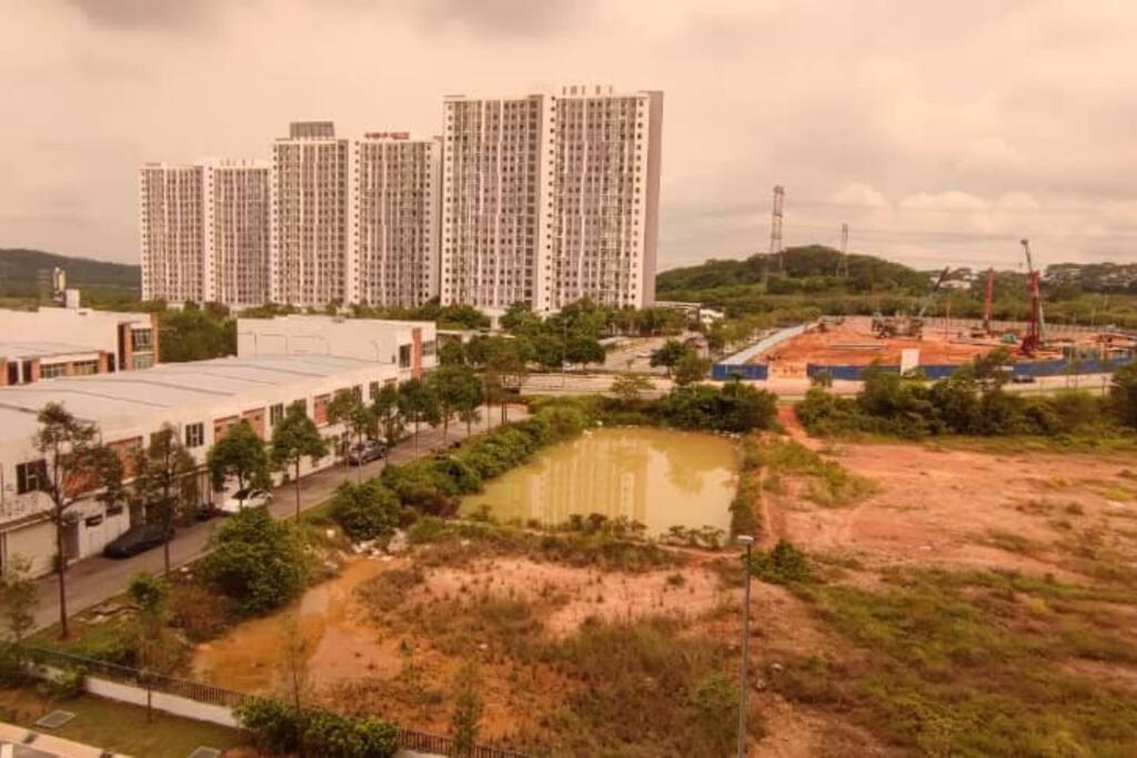 Hzb301-Selfcheck-In-Wi-Fi- Netflix- Parking- Pool-2 Bedroom- Klia, 7099 Sepang Exteriör bild