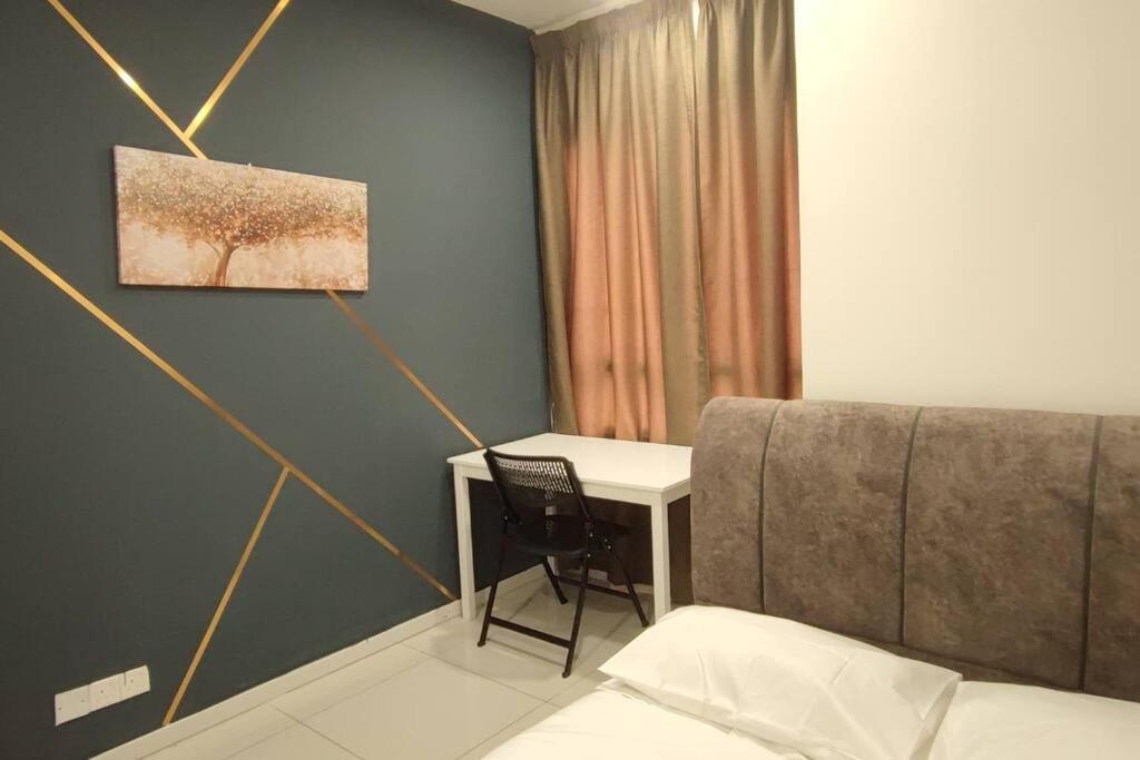 Hzb301-Selfcheck-In-Wi-Fi- Netflix- Parking- Pool-2 Bedroom- Klia, 7099 Sepang Exteriör bild